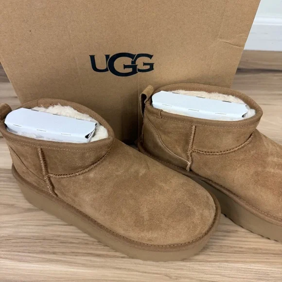 UGG Classic Ultra Mini Platform Ankle Boots in Chestnut - Picture 4 of 8